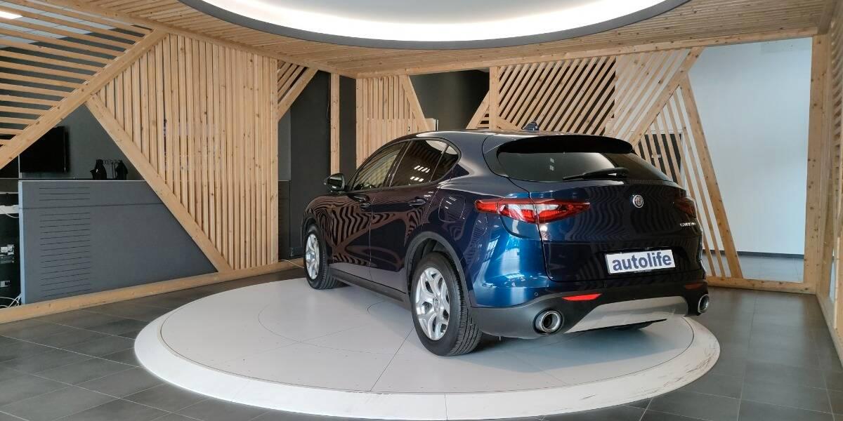 Alfa Romeo Stelvio 2.2 t Business rwd 160cv auto
