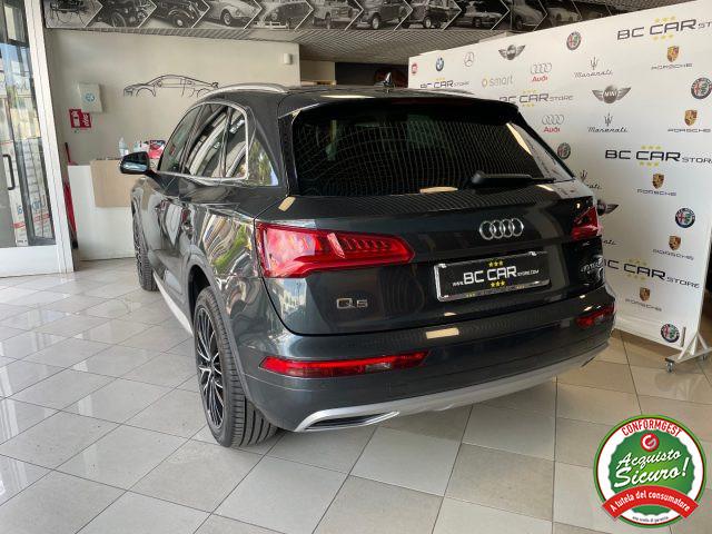 AUDI Q5 40 TDI quattro S tronic Business Sport