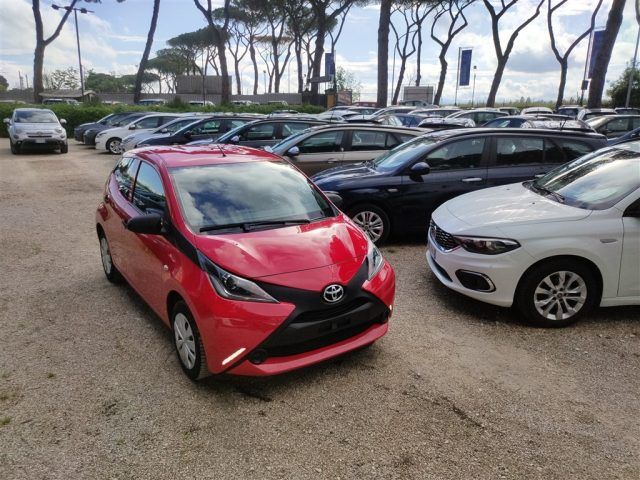 TOYOTA Aygo 1.0VVT-i 69cv CLIMA OK NEOPATENTATI ..