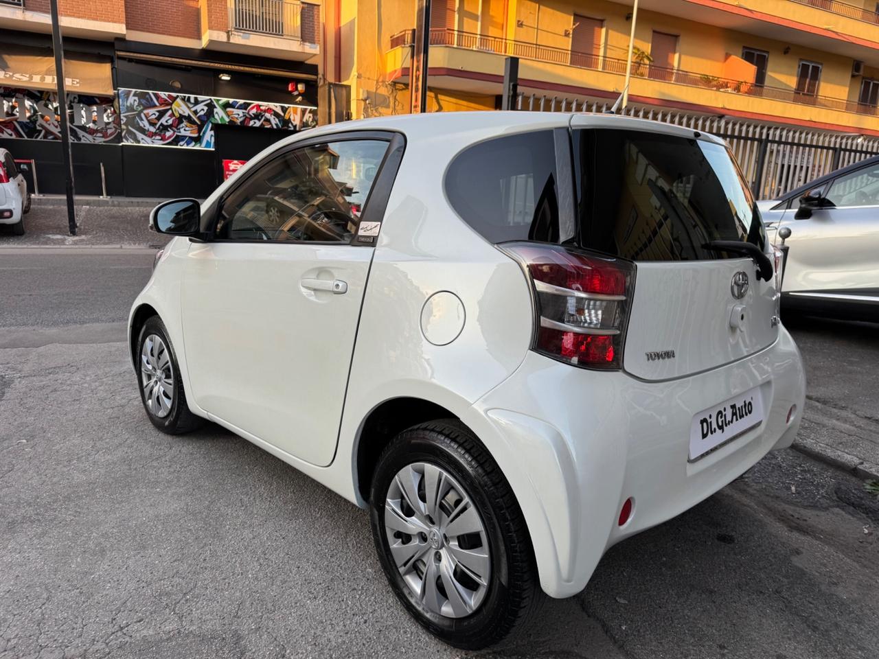 Toyota iQ 1.0 CVT Trend Automatica - 2012