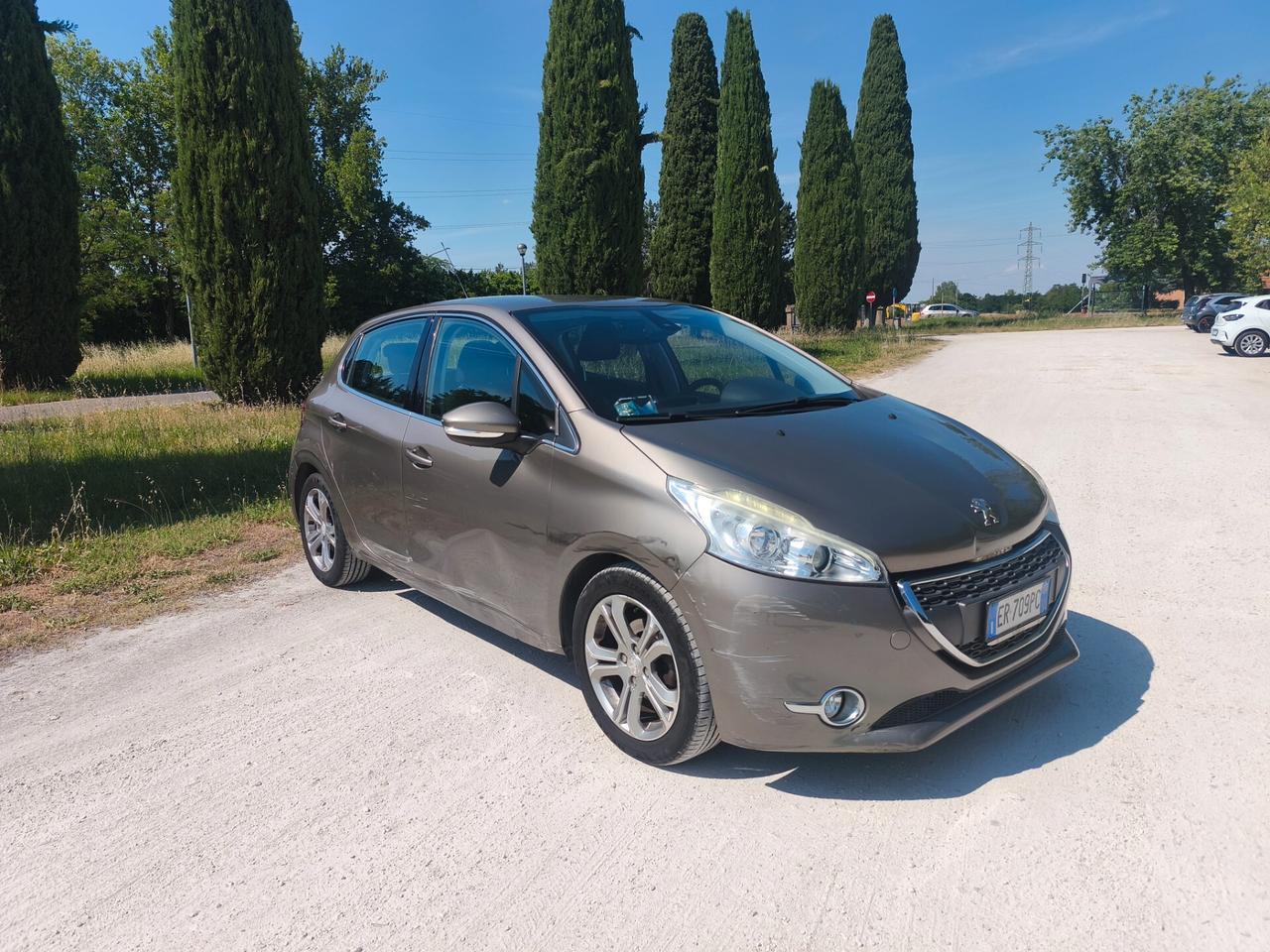 Peugeot 208 1.6 e-HDi 115 CV Stop&Start 5 porte Allure