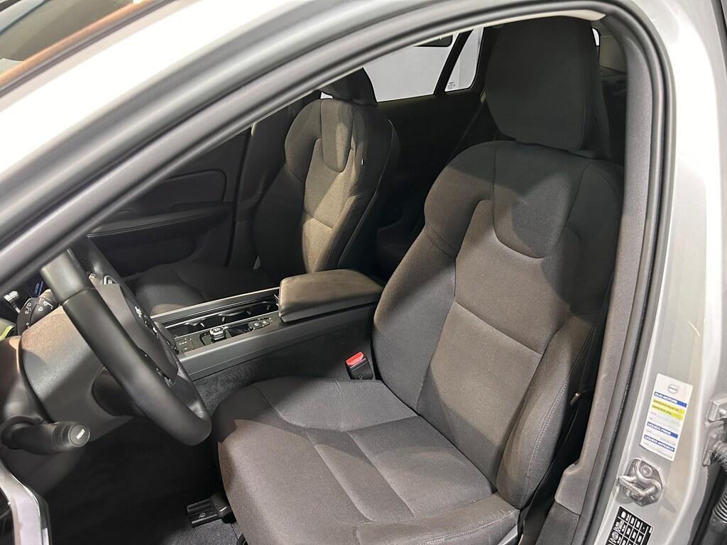 Volvo V60 2.0 B4 Momentum Business Pro