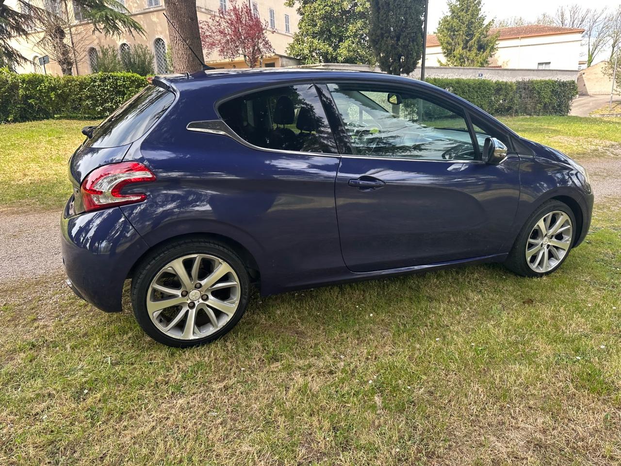 Peugeot 208 1.6 e-HDi