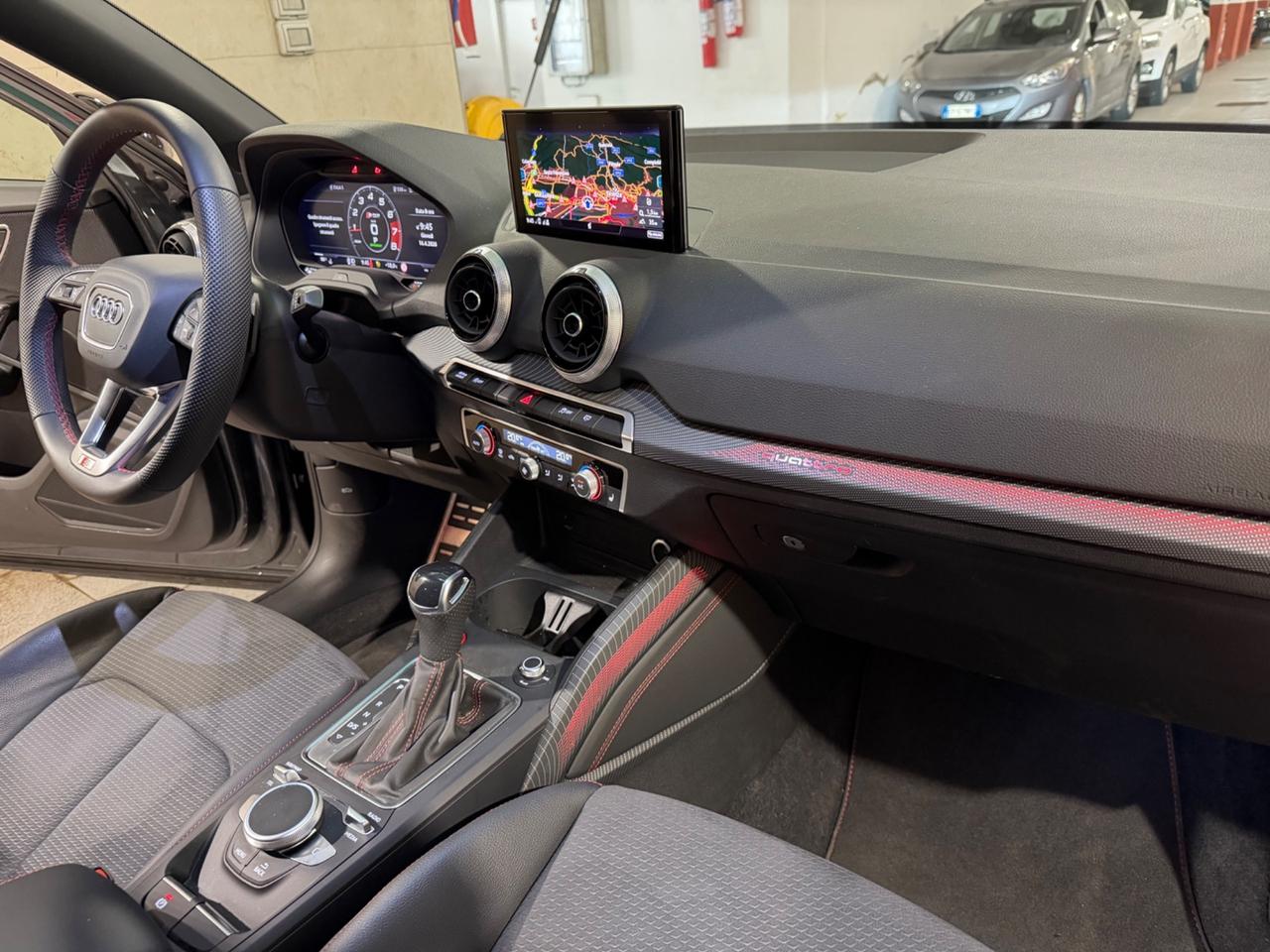 Audi Q2 SQ2 TFSI quattro S tronic sport attitude