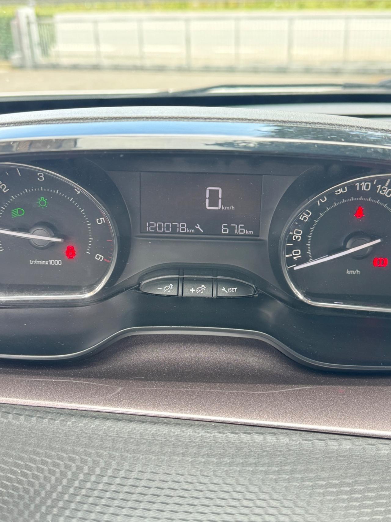 Peugeot 2008 BlueHDi 75 Active