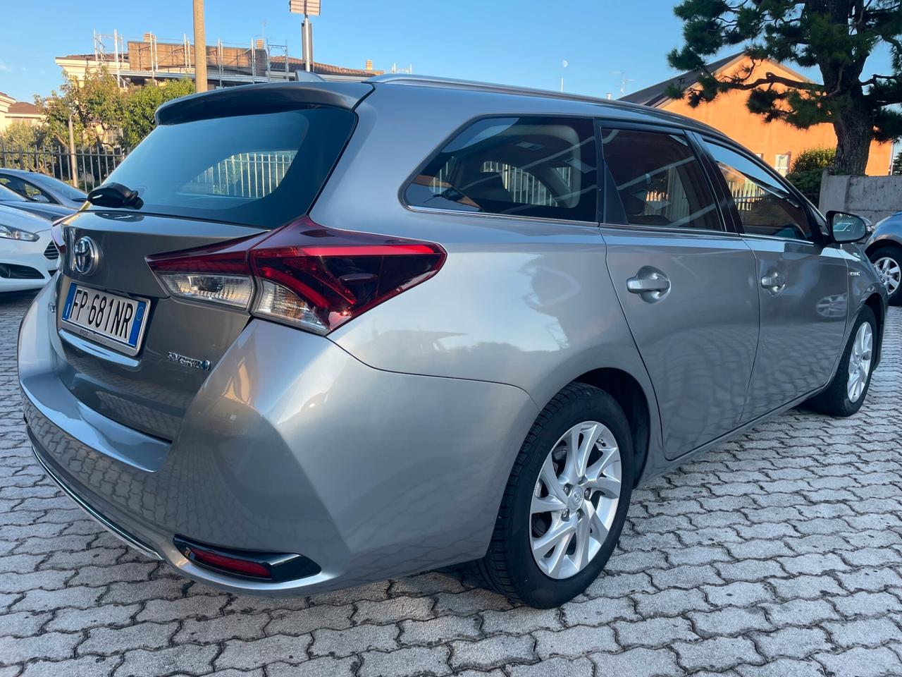 Toyota Auris Touring Sports 1.8 Hybrid Business