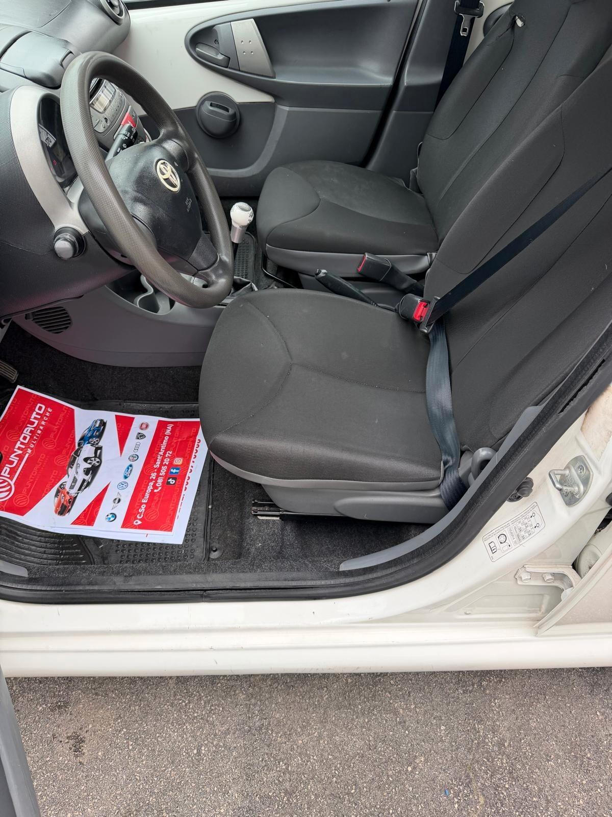 Toyota Aygo 1.0 12V VVT-i 5 porte Sol Connect