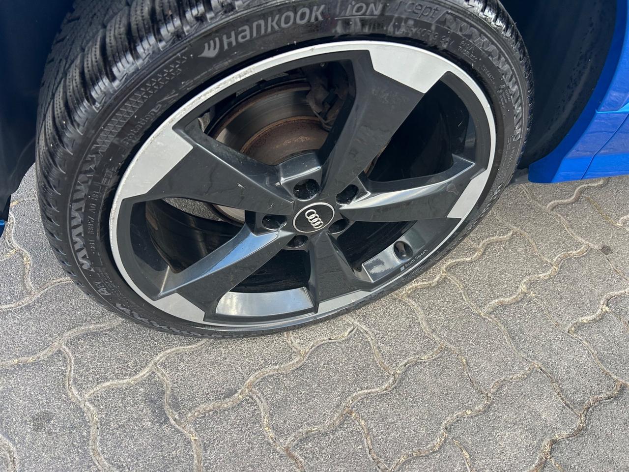 Audi Q2 30 TDI S line Edition tetto