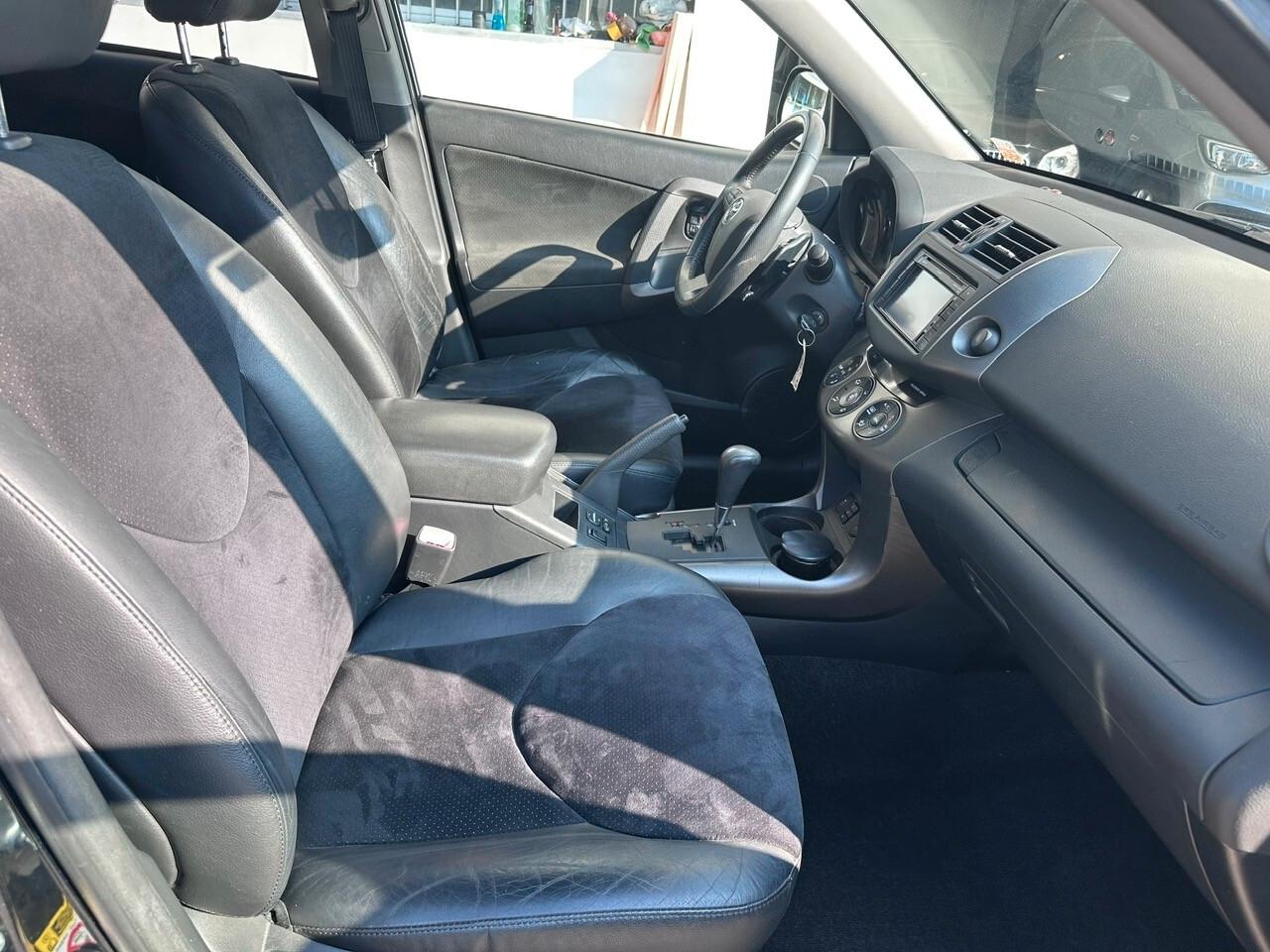 Toyota RAV 4 RAV4 Crossover 2.2 D-4D 150 CV DPF Exclusive