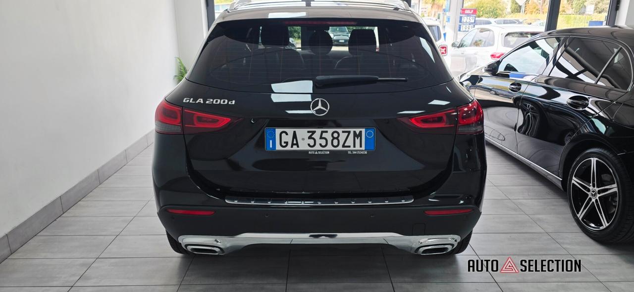 Mercedes Gla .