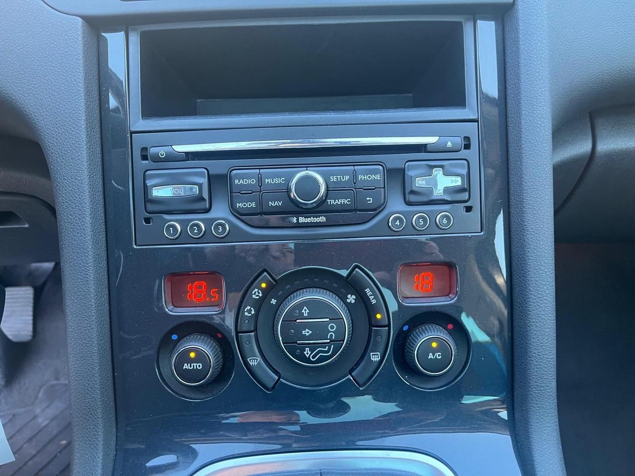 Peugeot 5008-2.0 hdi-7 P- allure-2016