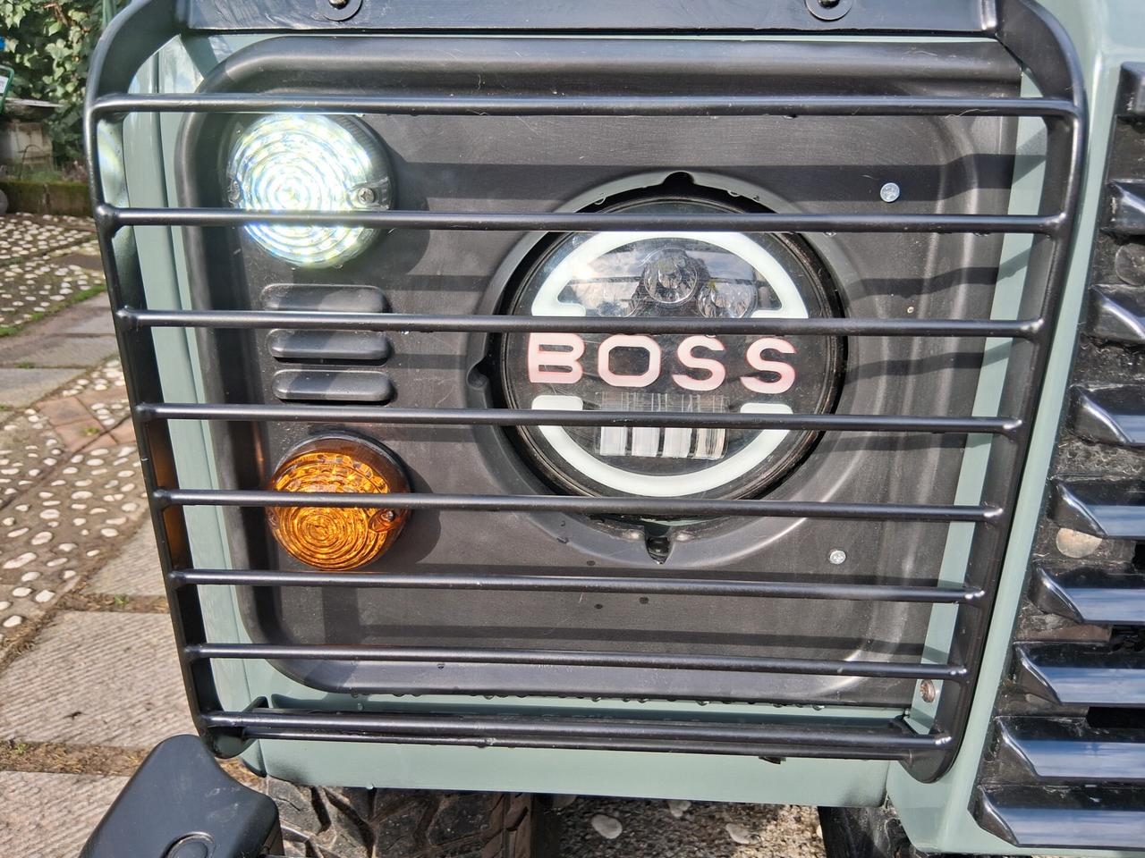 Land Rover Defender 90 2.4 TD4 Station Wagon SE