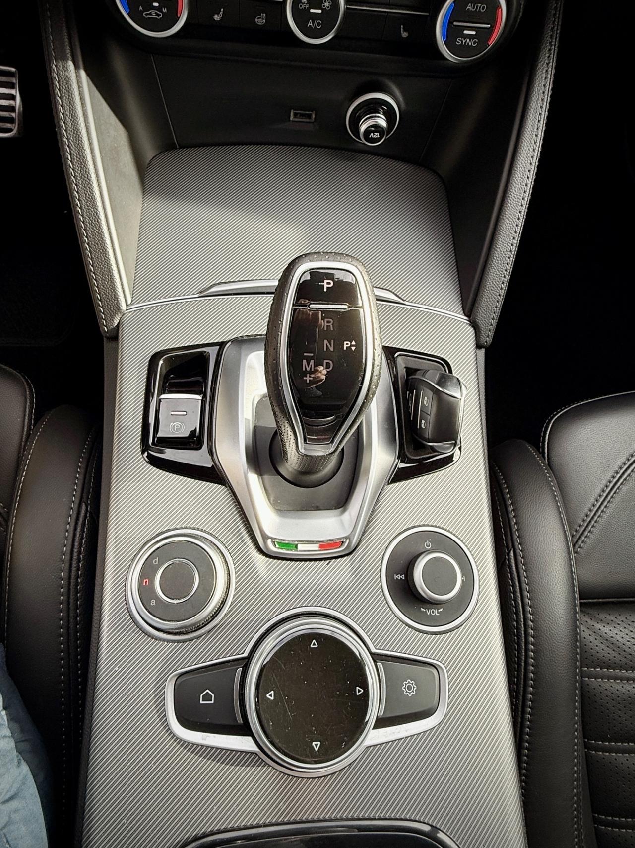 Alfa Romeo Stelvio 2.2 Turbodiesel 210 CV AT8 Q4 Veloce Fatture Tagliandi