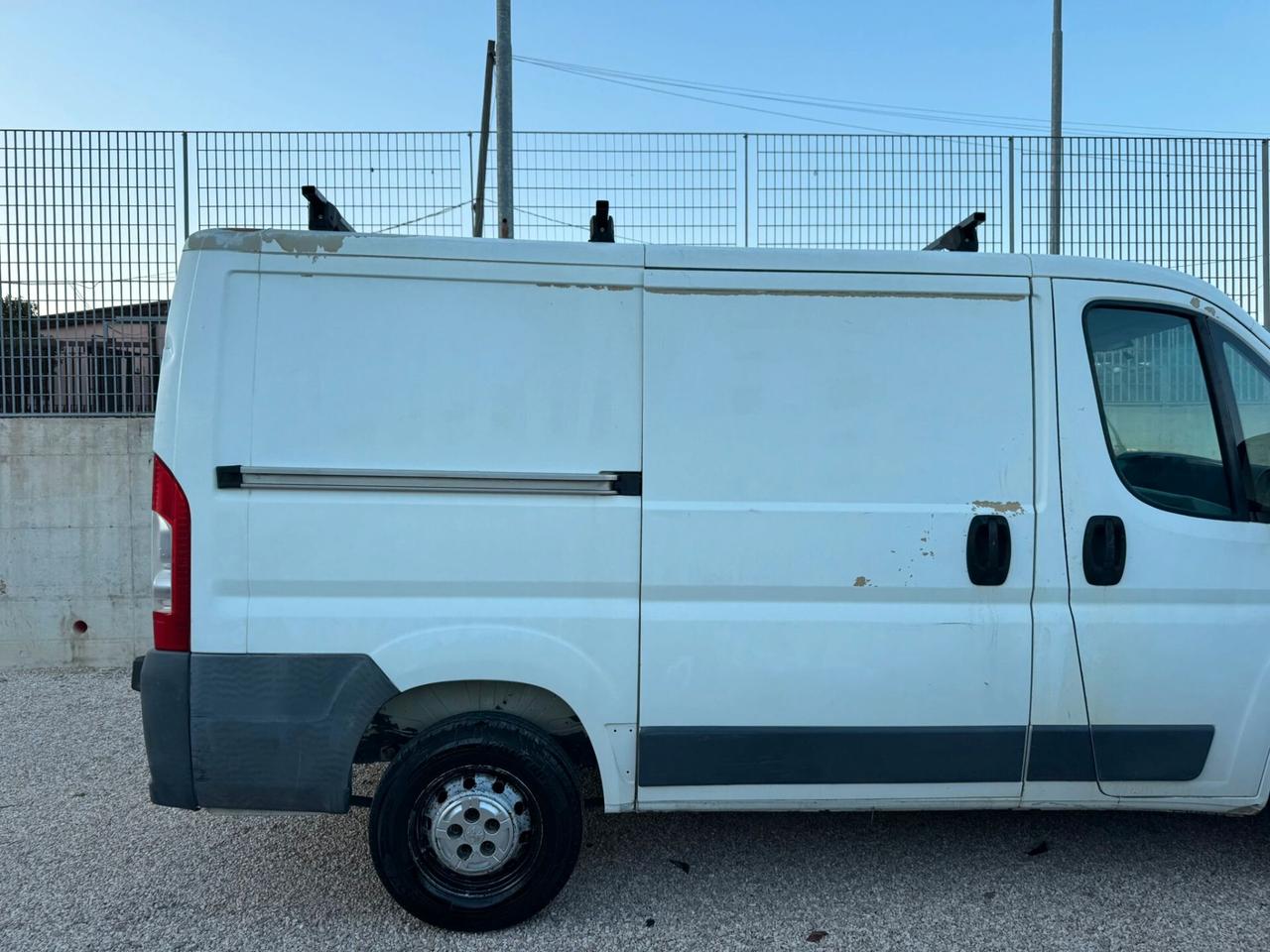 Peugeot Boxer 2200diesel AUTOCARRO