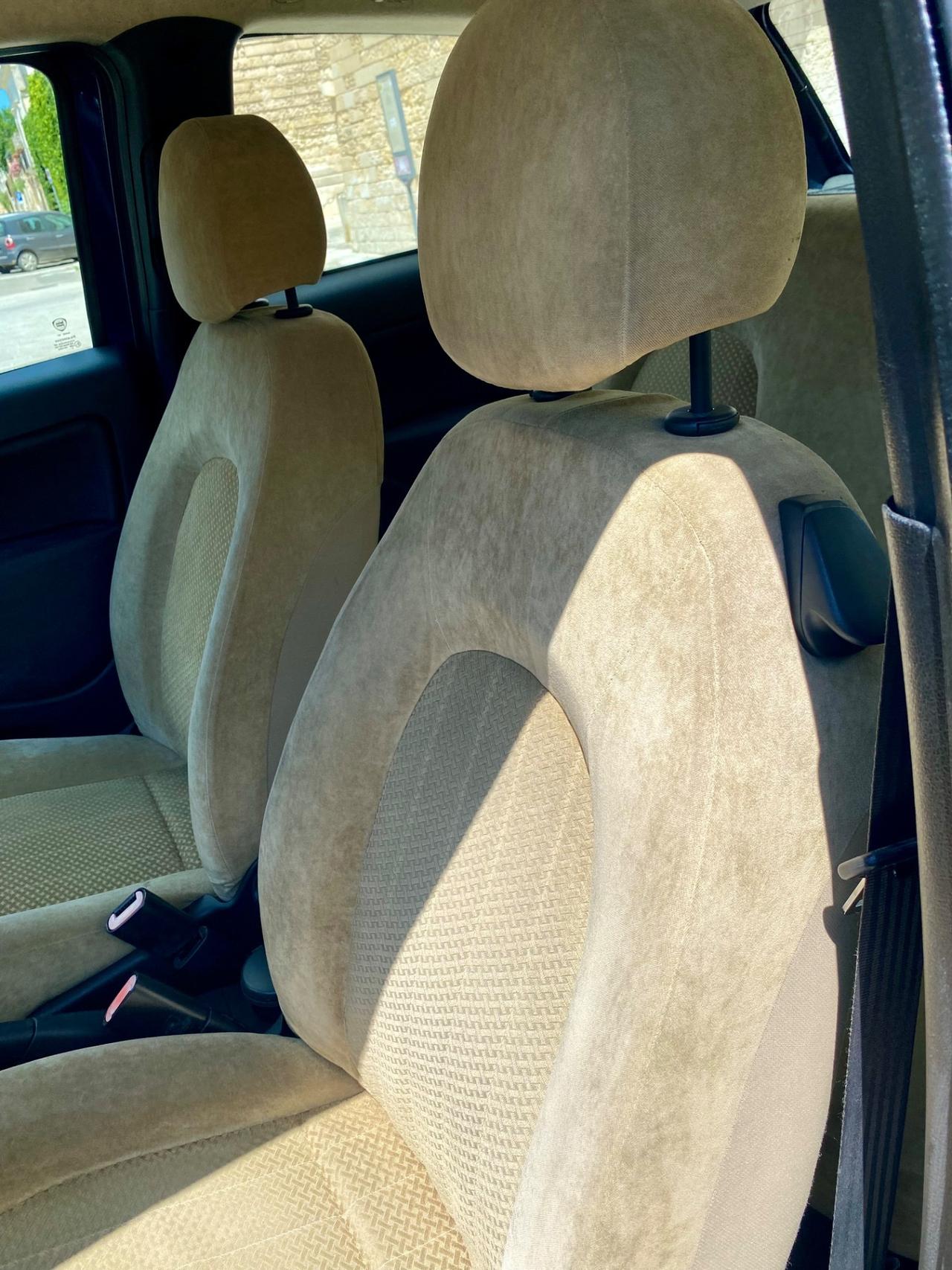 Lancia Ypsilon 1.2 Argento 44 kw