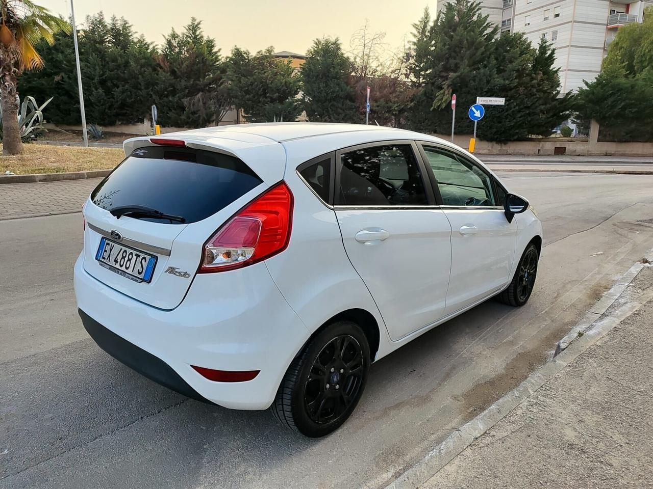 Ford Fiesta 1.5 TDCi 75CV Titanium