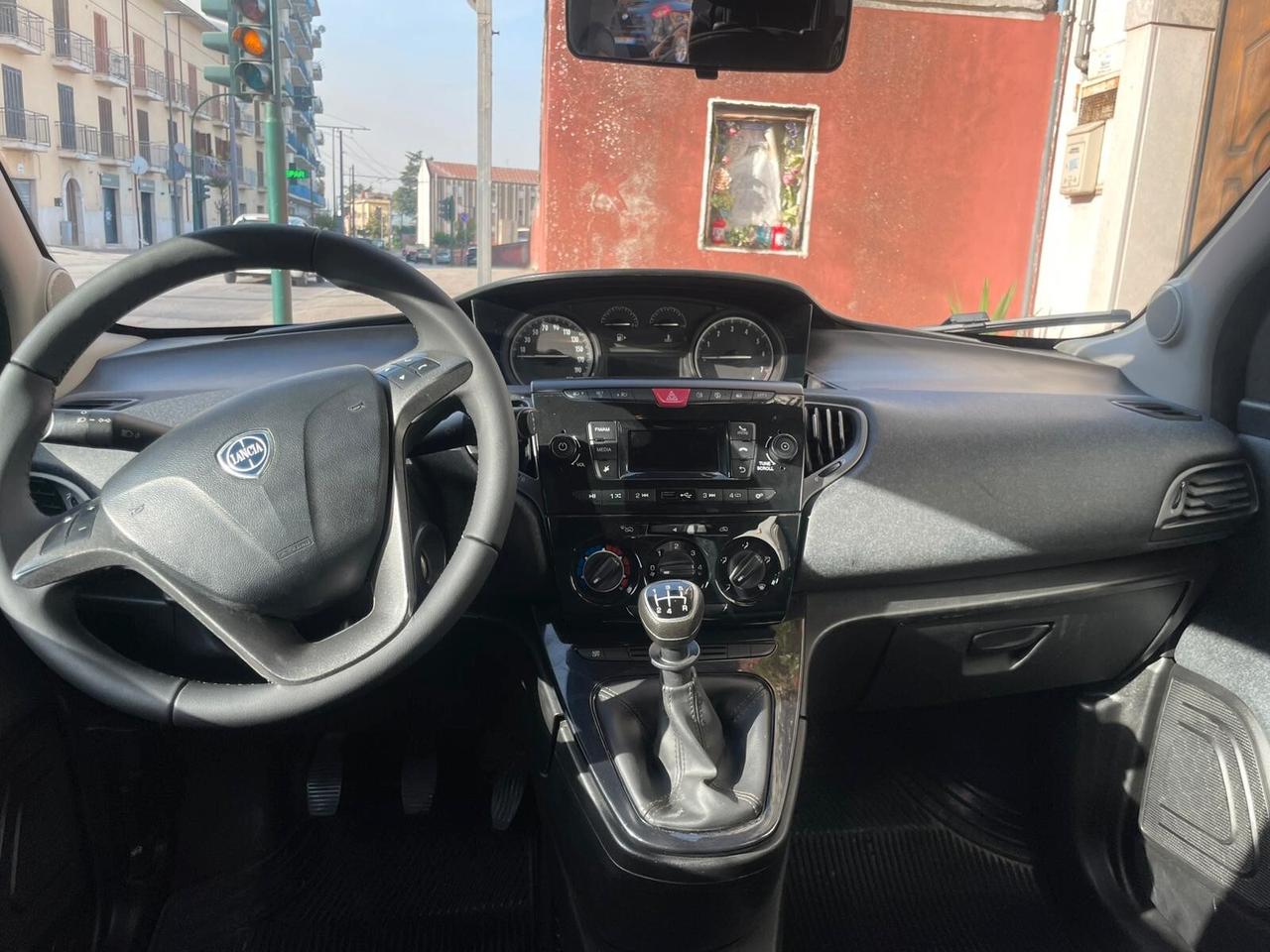 Lancia Ypsilon 1.2 69 CV 5 porte GPL Ecochic Gold
