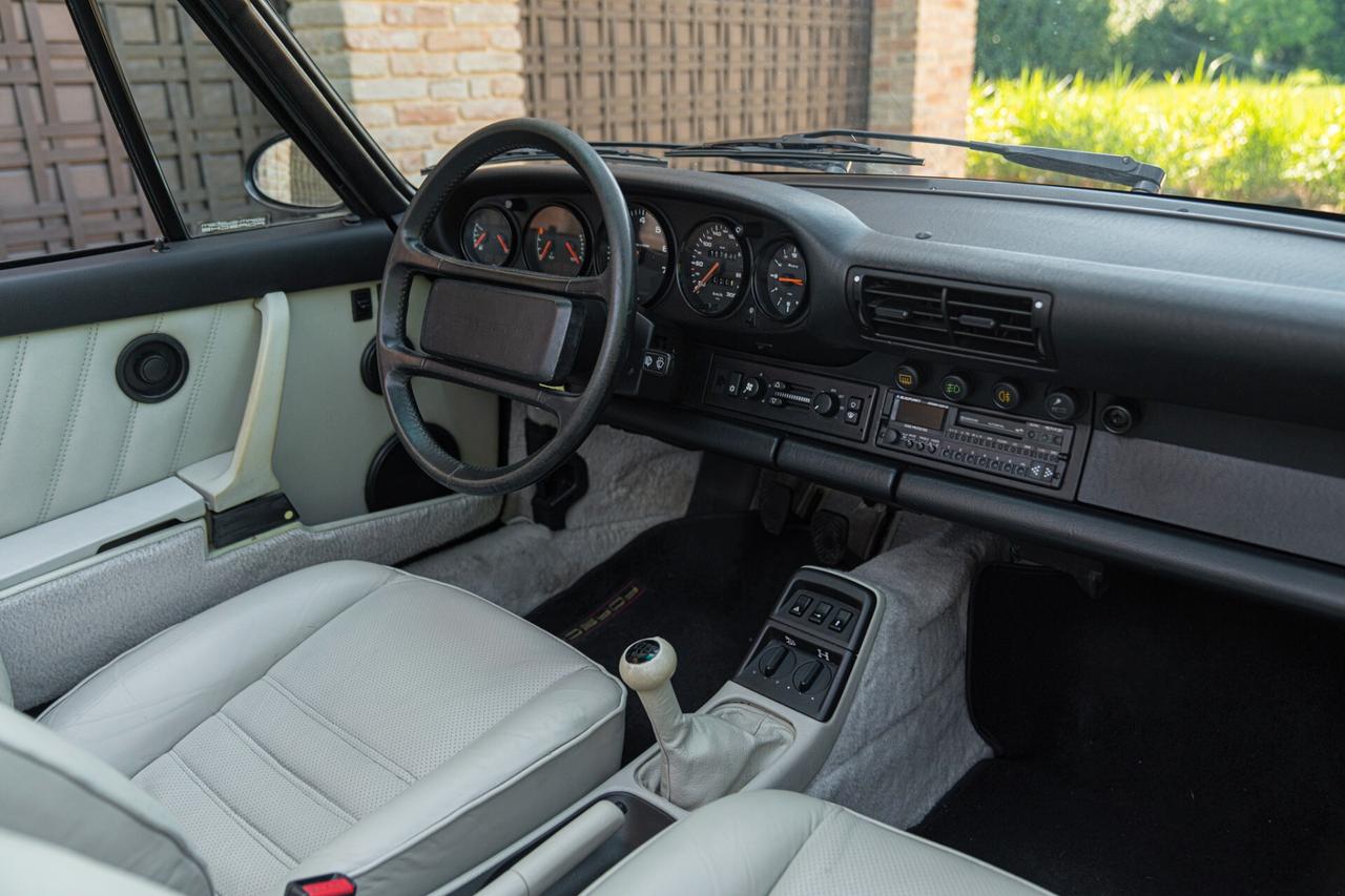 Porsche 964 (911) CARRERA 4 CABRIOLET - RDS01410