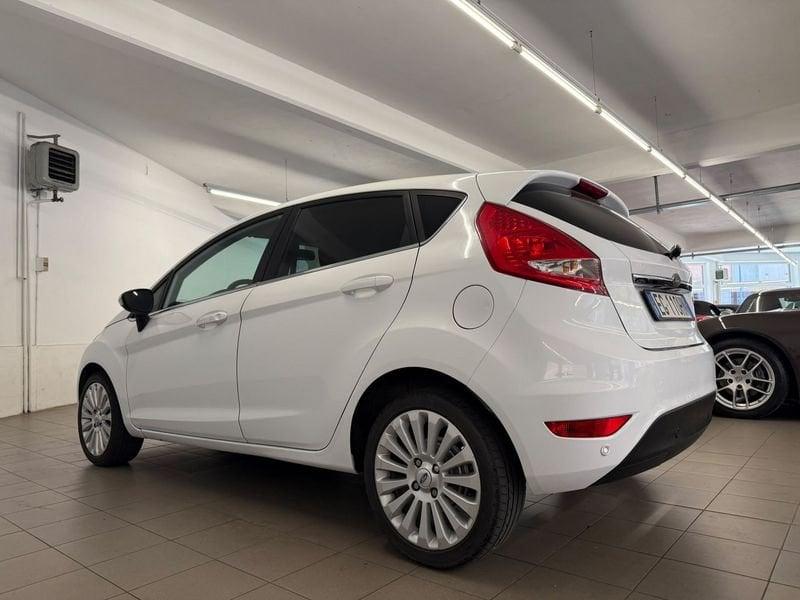 Ford Fiesta Fiesta 3p 1.4 16v + Gpl c/esp E5