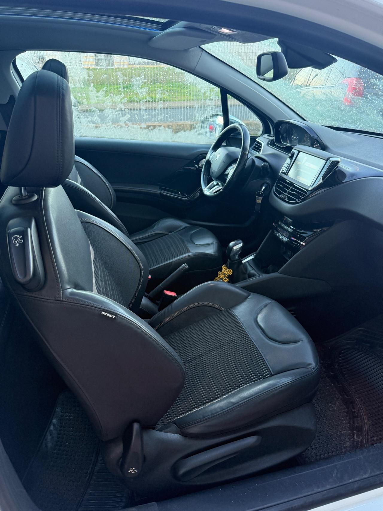 Peugeot 208 1.2 VTi 82 CV 3 porte Allure TETTO PANORAMA