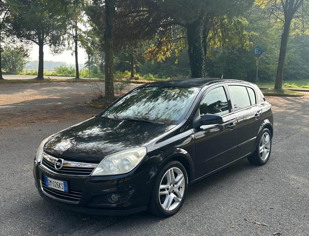 Opel Astra 1.7 CDTI 125CV 5 porte Cosmo