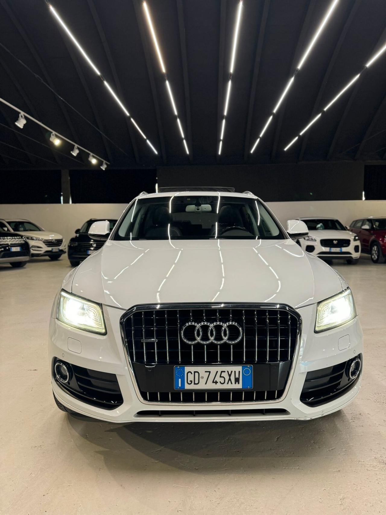 Audi Q5 quattro S tronic Business Sport