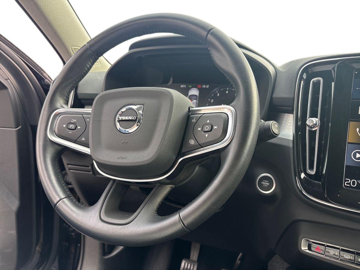 VOLVO XC40 1.5 t2 Momentum auto my21
