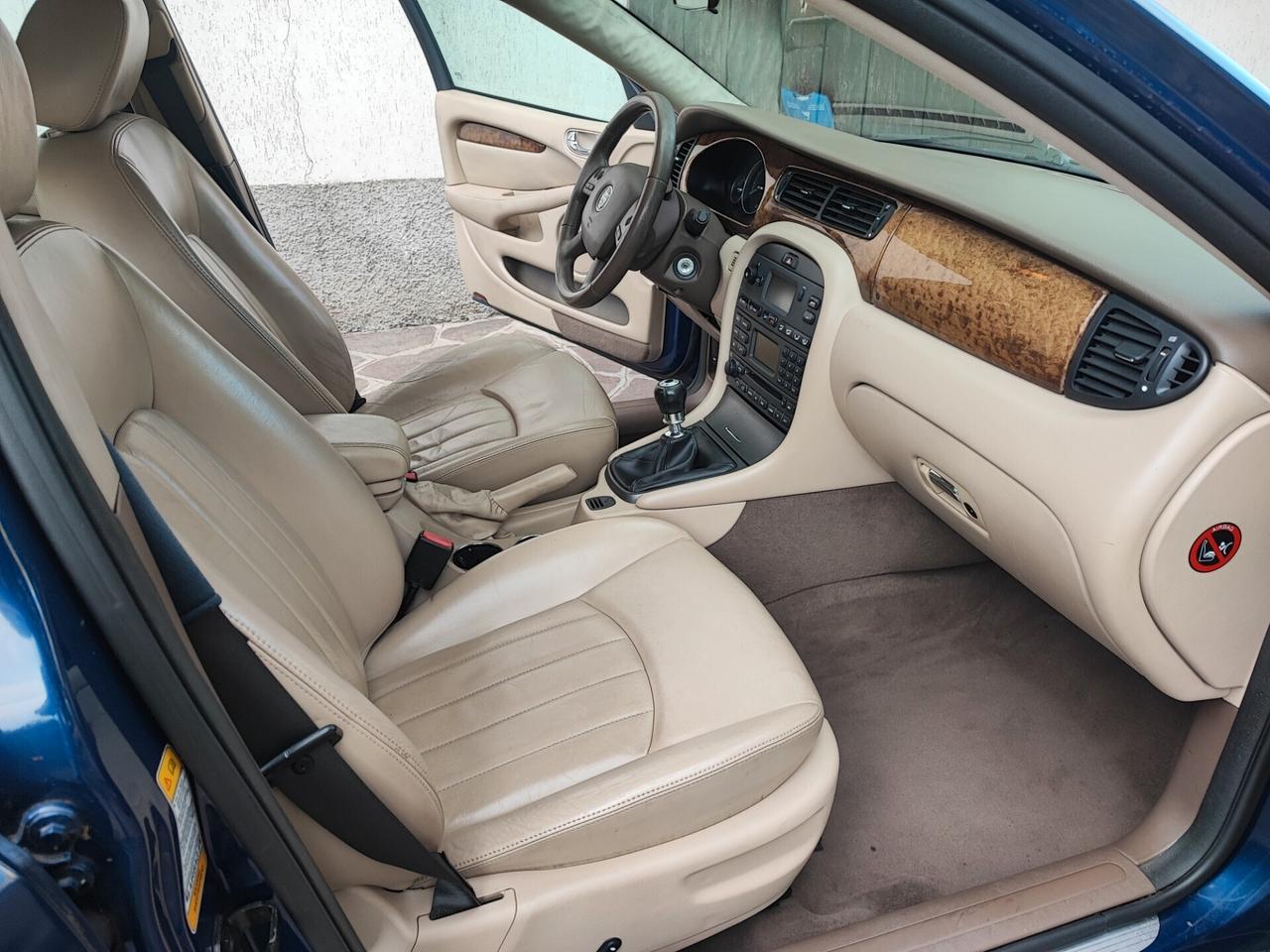 Jaguar X-Type 2.5 Benz/ GPL V6 24V 4x4