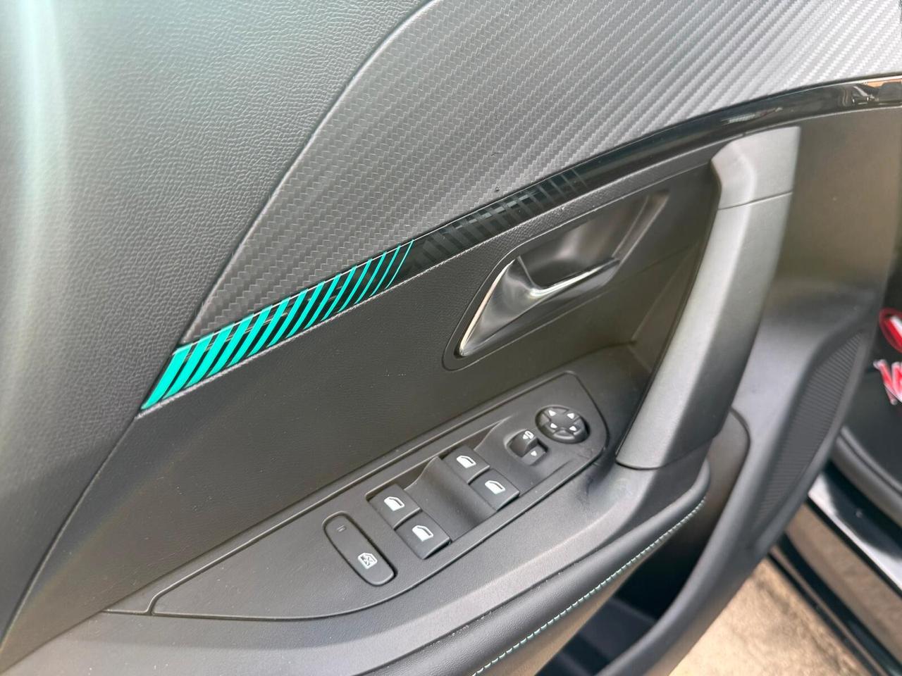 Peugeot 2008 BlueHDi 110 S&S Allure Pack