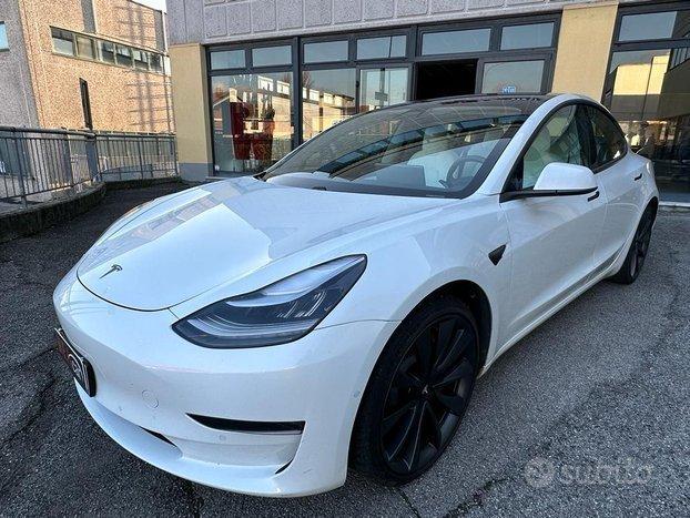 TESLA Model 3 - 2020