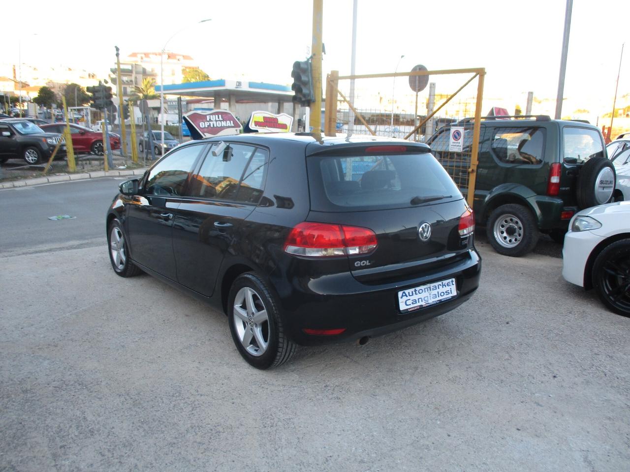 Volkswagen Golf 1.6 TDI MOLTO BELLA 2012