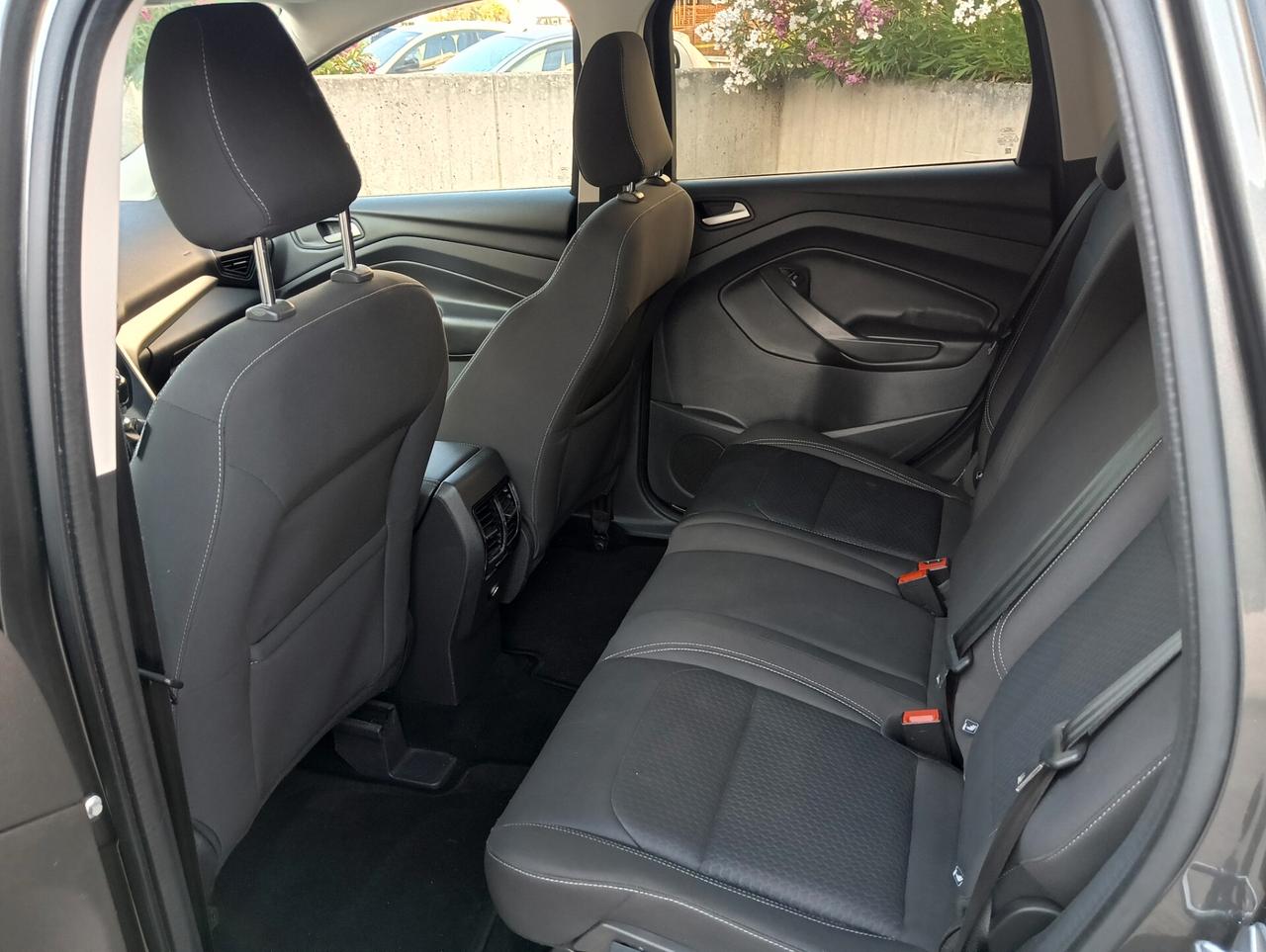 Ford Kuga 1.5 TDCI 120 CV S&S 2WD Business