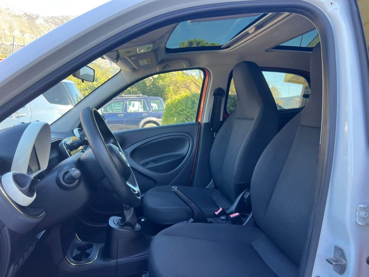 Smart ForFour 60 1.0 benzina garantita 12 mesi tetto in vetro full