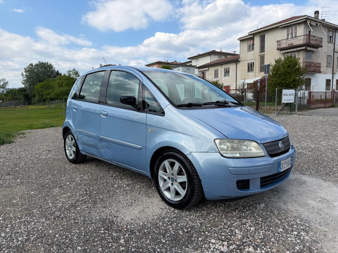 Fiat Idea 1.3 Multijet 16V Active automatica