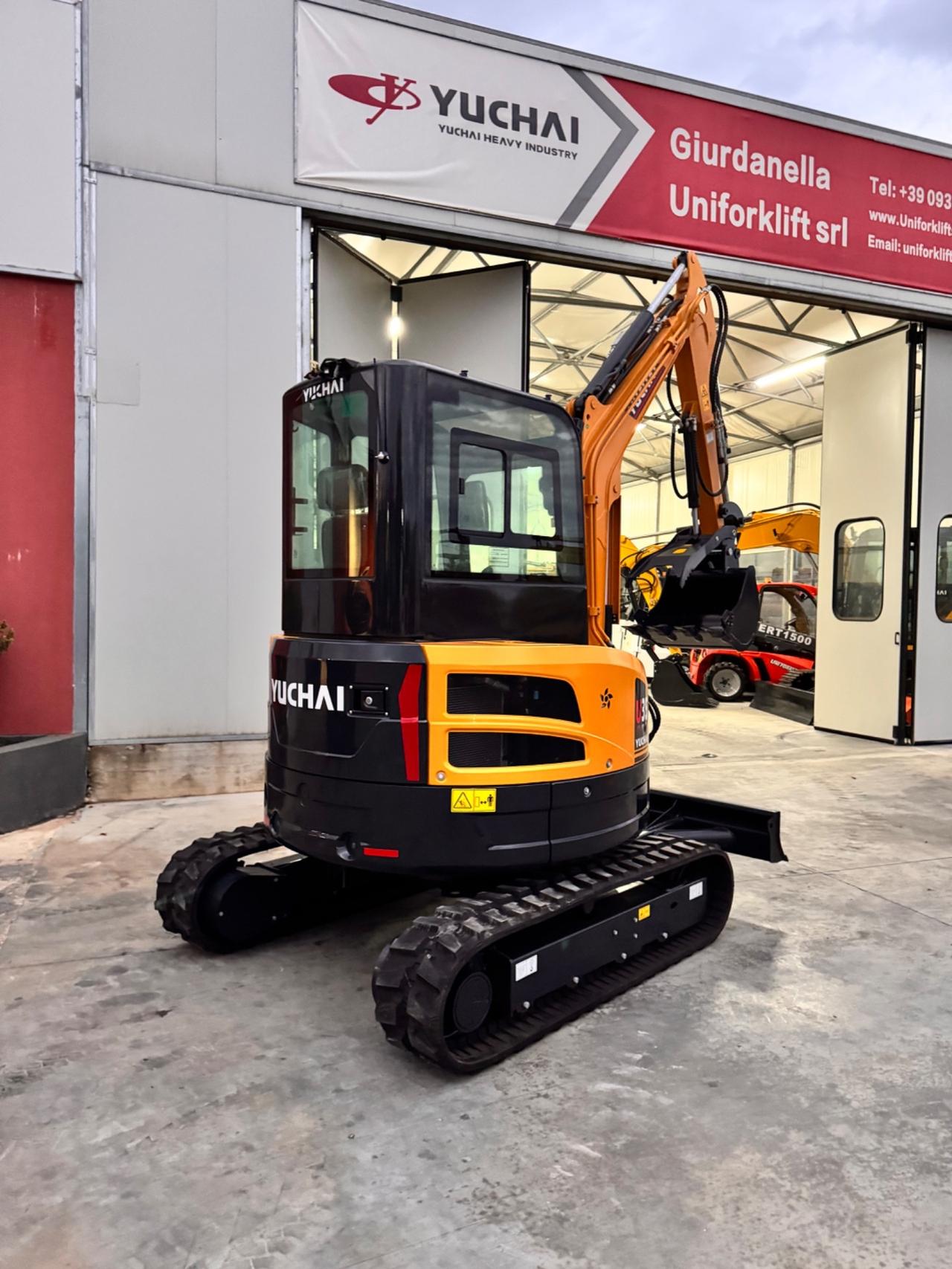 Miniescavatore Yuchai U 35