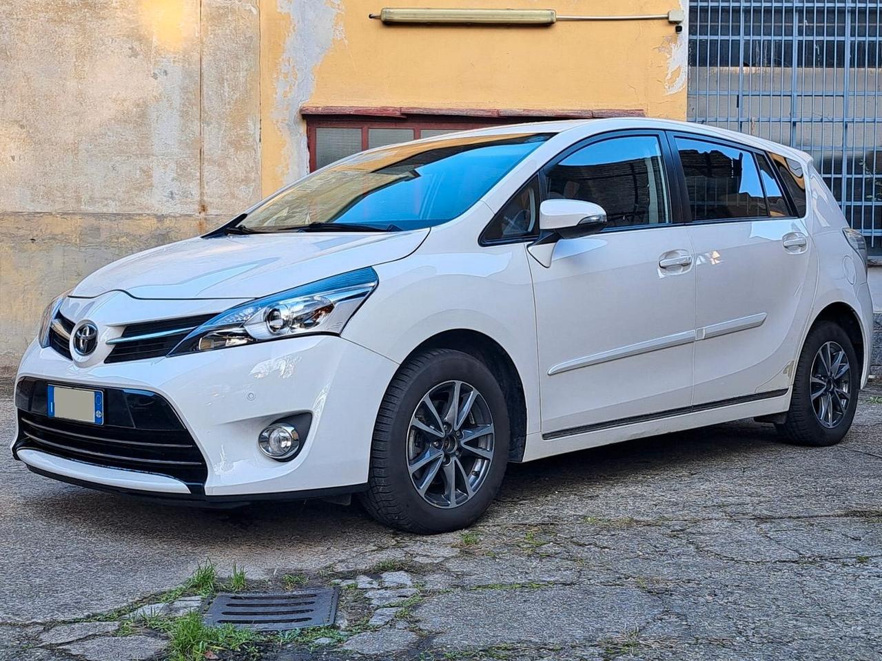 Toyota Verso 1.8 CVT Style 7 posti * 56.000 KM *