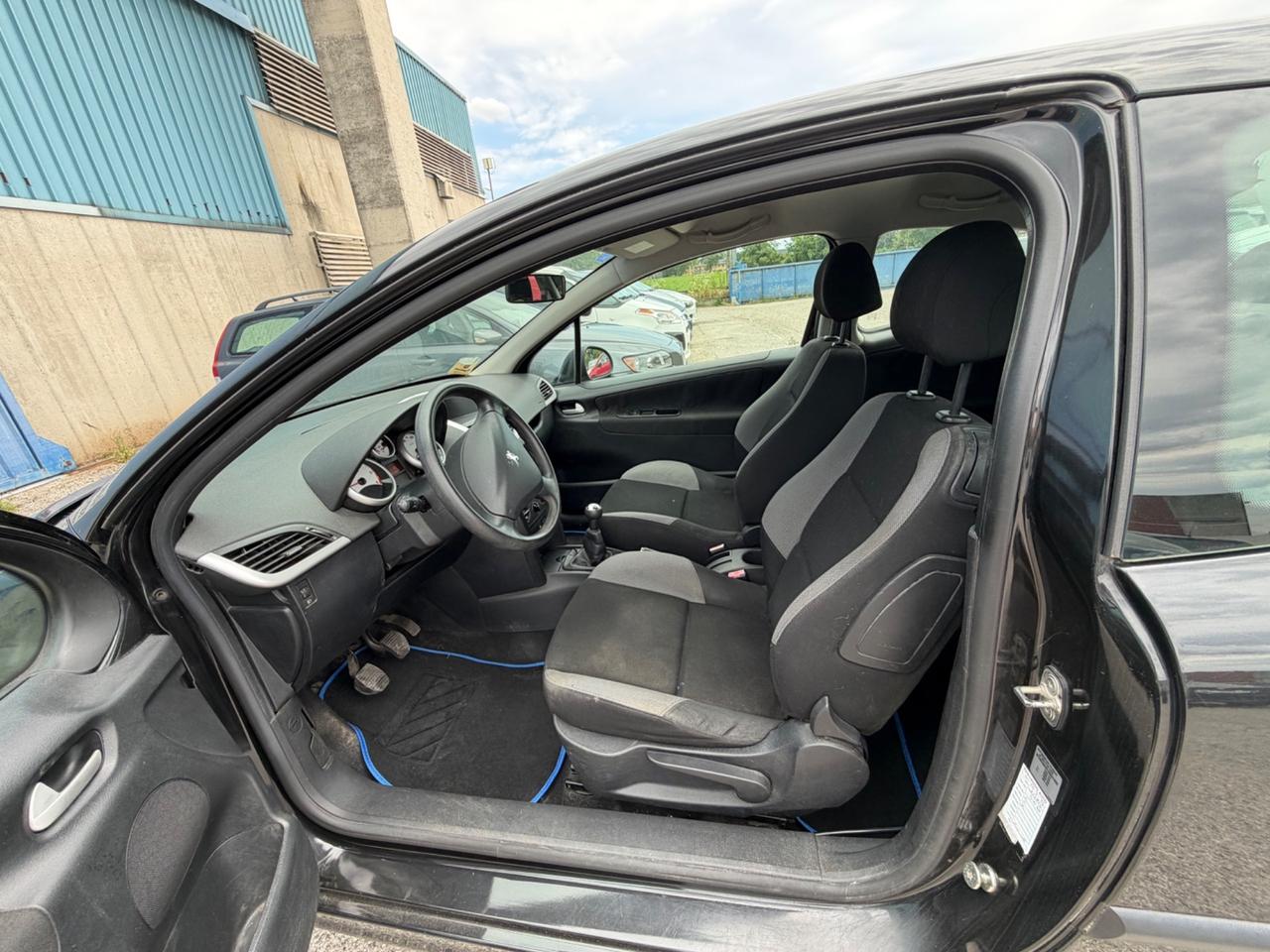Peugeot 207 1.4 HDi 70CV 3p. ONE Line