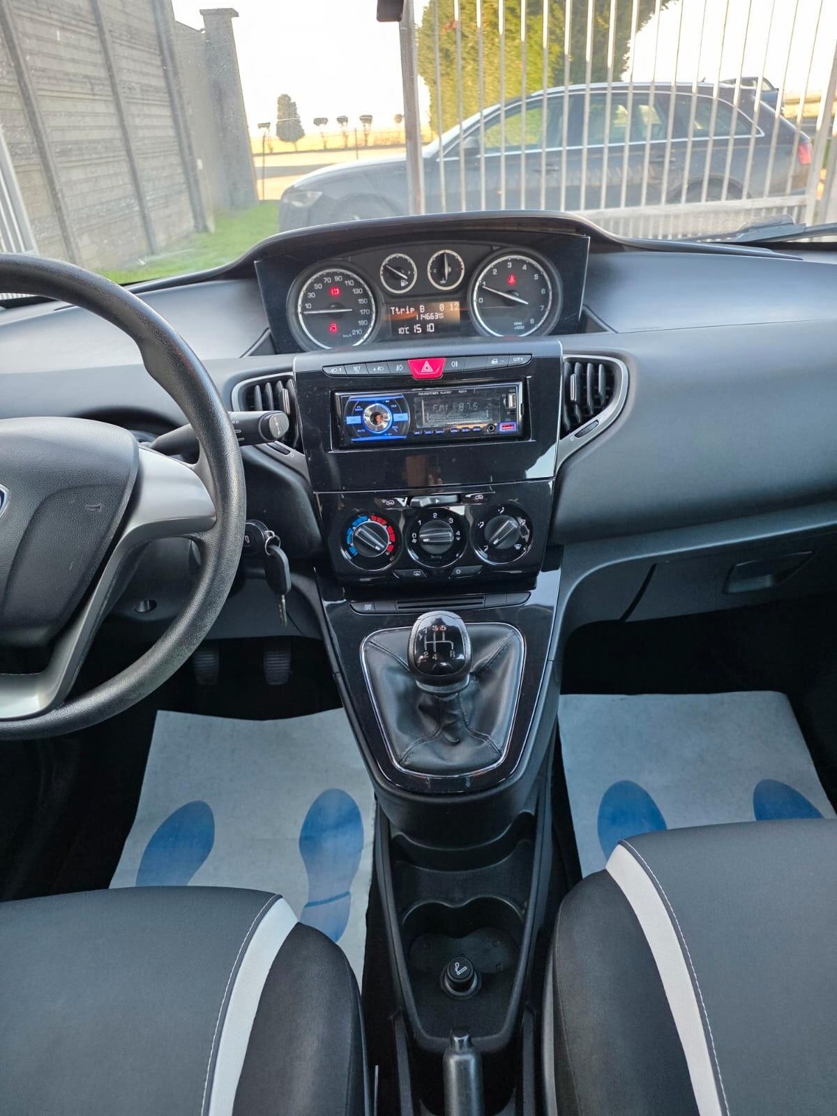 Lancia Ypsilon 1.2 69 CV 5 porte Elle