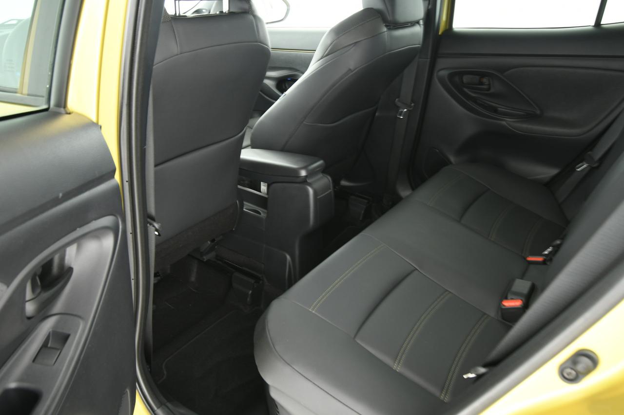 TOYOTA Yaris Cross 1.5h Premiere fwd 116cv e-cvt NEOPATENTATI+CAMERA 36O°+HEAD UP