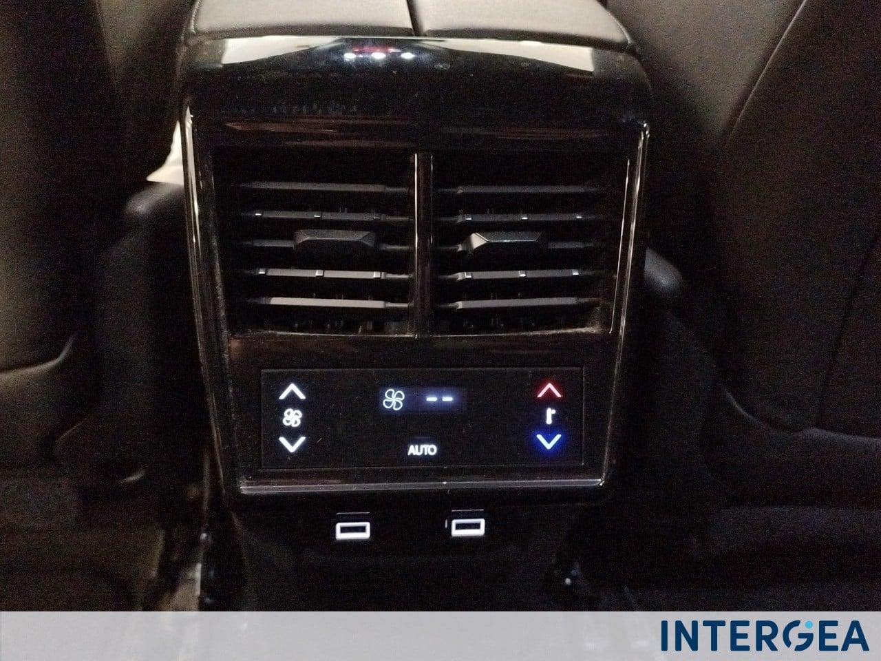 DS DS7 Crossback 1.6 e-tense phev Louvre 4x2 au