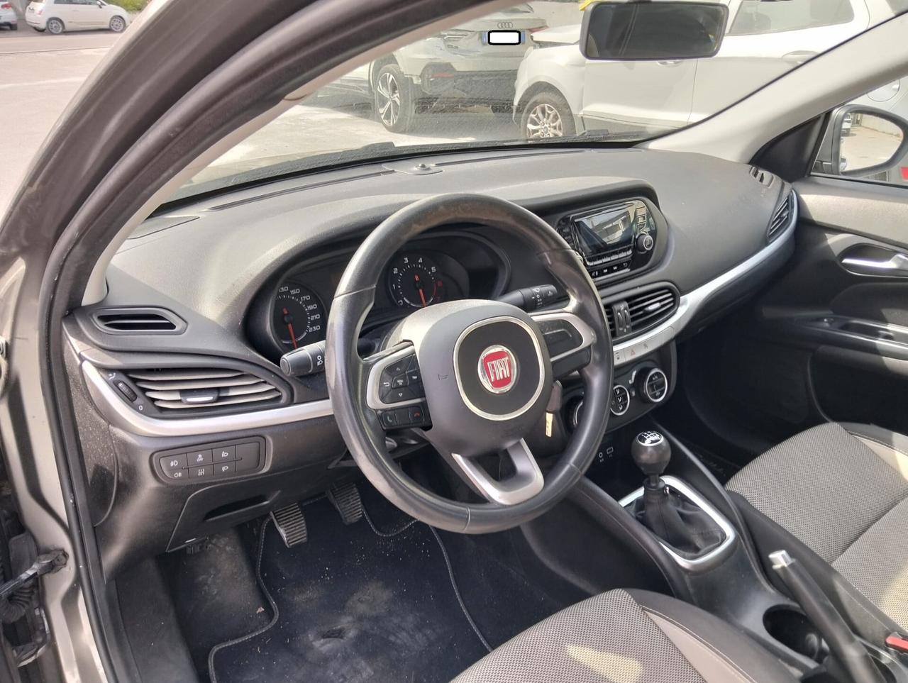 Fiat Tipo 1.4 4 porte 2016 Motore da Rivedere