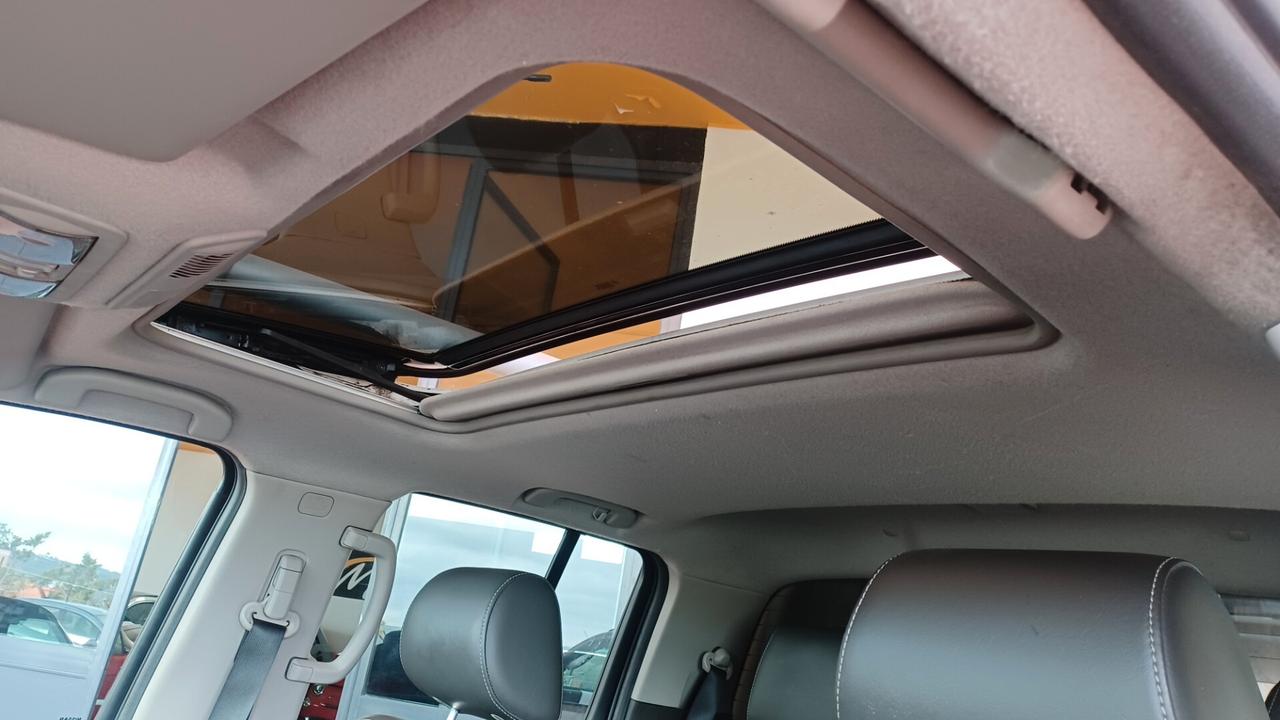 Nissan Navara 3.0 dCi 4 porte Double Cab LE V6