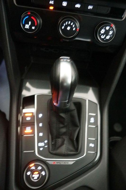 Volkswagen Tiguan 2.0 TDI SCR 150CV Sport BMT 4MOTION DSG R-LINE