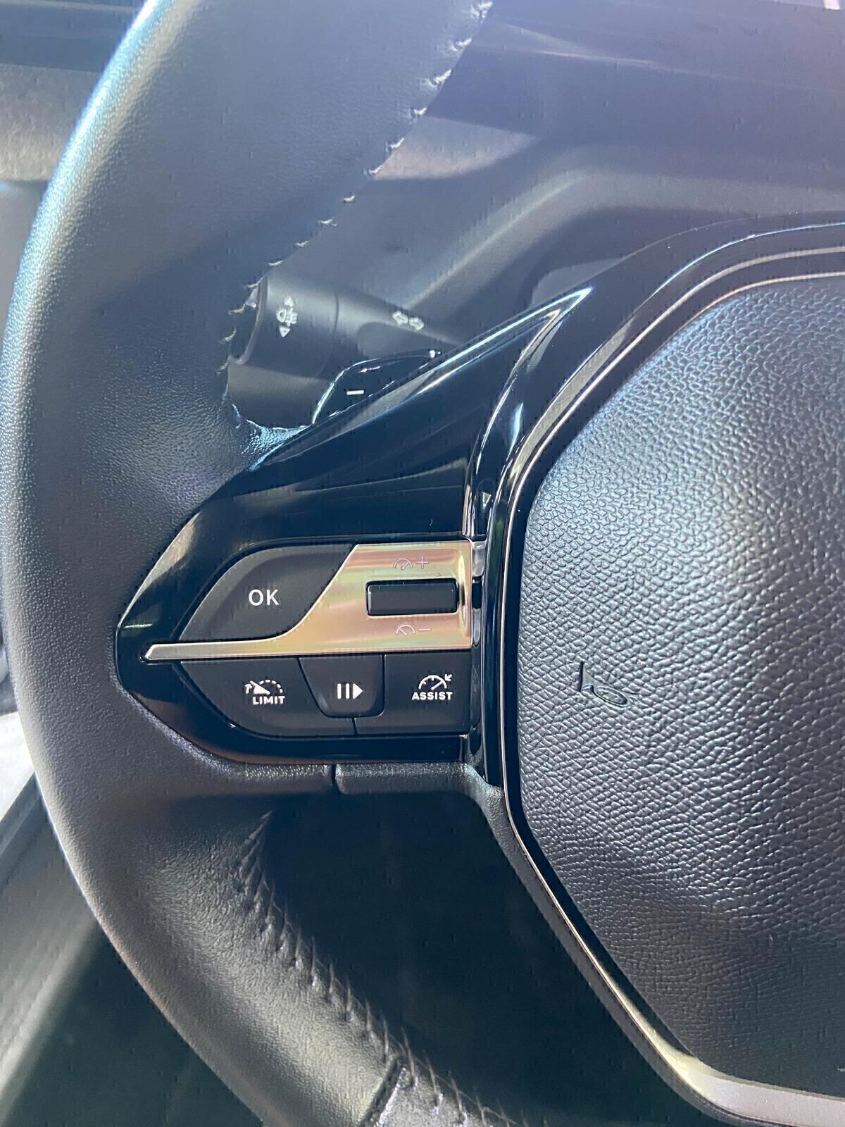 Peugeot 308 BlueHDi 130 S&S EAT8 SW Allure