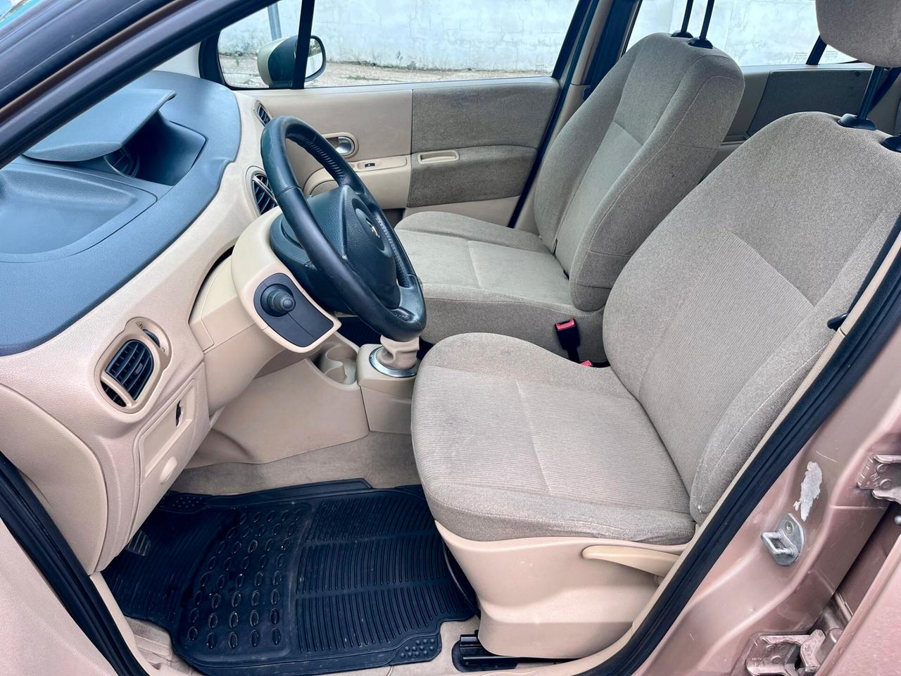 Renault Modus 1.5 dCi 82CV Luxe Dynamique