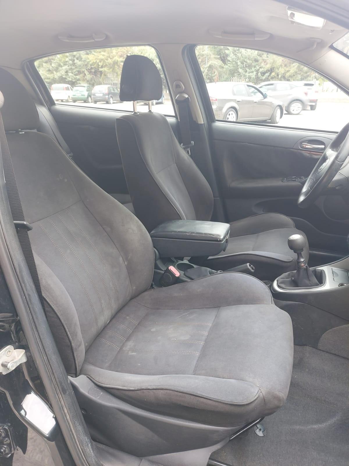 Alfa Romeo 147 1.9 JTD M-JET 16V 5 porte Dist.