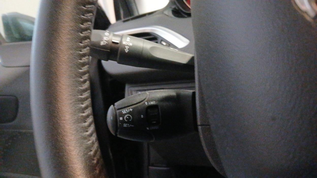 PEUGEOT 2008 1° serie - PureTech 82 S&S Style