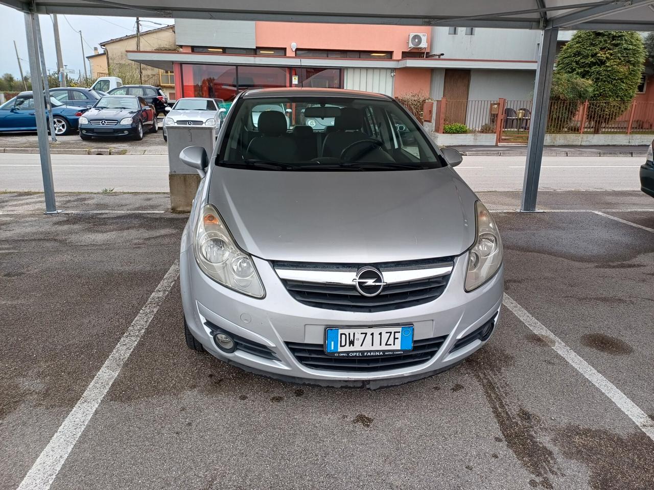 Opel Corsa 1.2 5 porte Easytronic Cosmo adatta a neopatentati