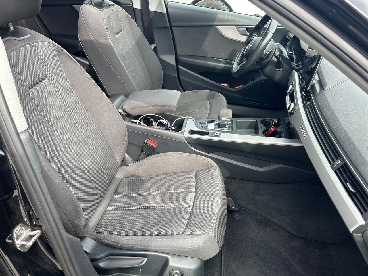 Audi A4 2.0 40 TDI Business Advanced #9936