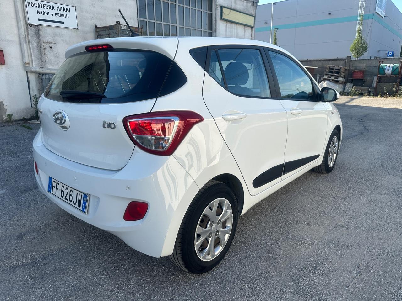 Hyundai i10 1.0 MPI Sound Edition